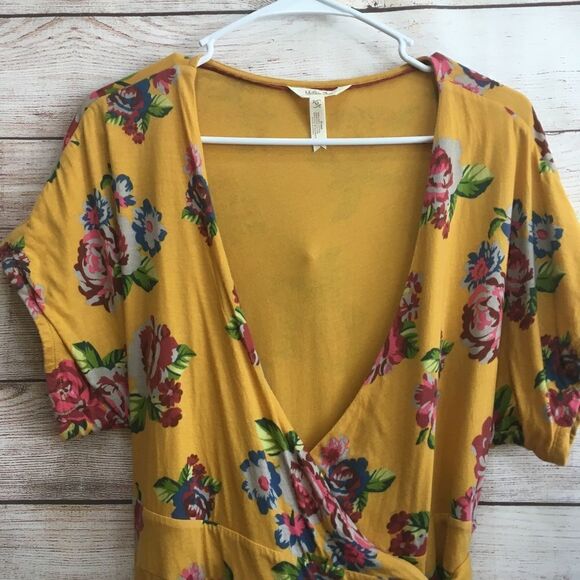 MATILDA JANE ALANA MAXI WRAP DRESS IN YELLOW FLORAL - Picture 5 of 14